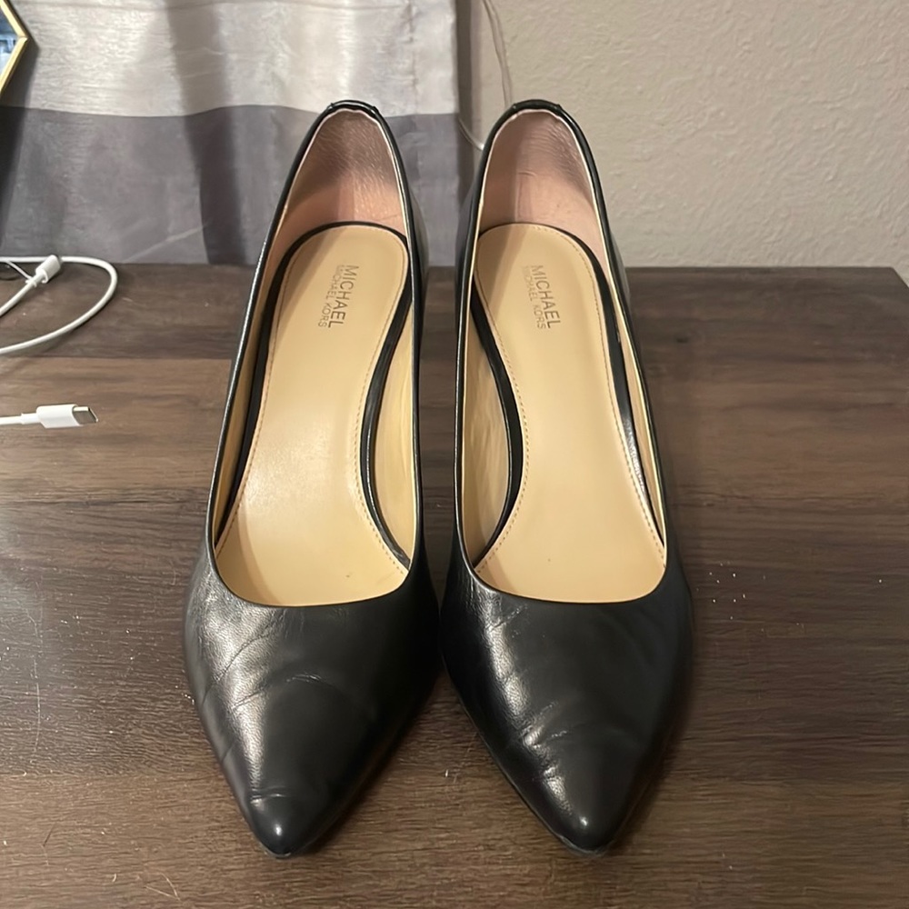 Michael Kors Alina flex black leather pump
